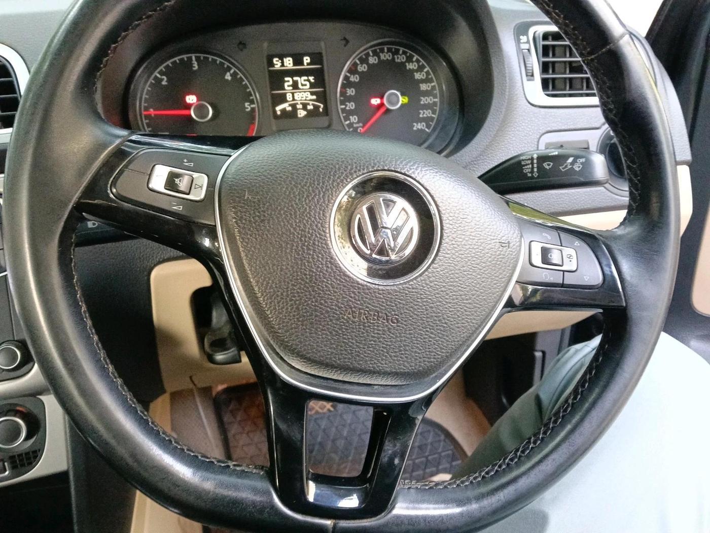 2017 Volkswagen Ameo HIGHLINE PLUS 1.5L AT 16 ALLOY, Diesel, Automatic, 81,889 km, interior