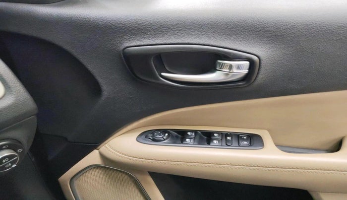 2017 Jeep Compass LONGITUDE 2.0 DIESEL, Diesel, Manual, 51,080 km, interior