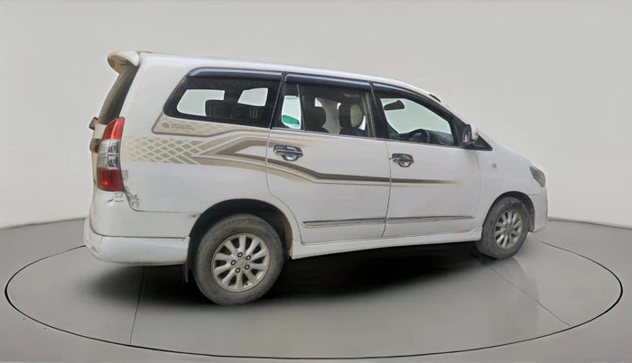 2014 Toyota Innova 2.5 VX 8 STR, Diesel, Manual, 92,168 km, exterior