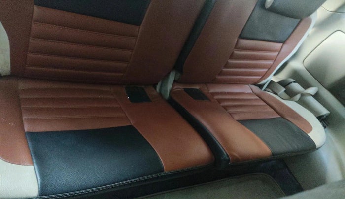 2014 Toyota Innova 2.5 VX 8 STR, Diesel, Manual, 92,168 km, interior