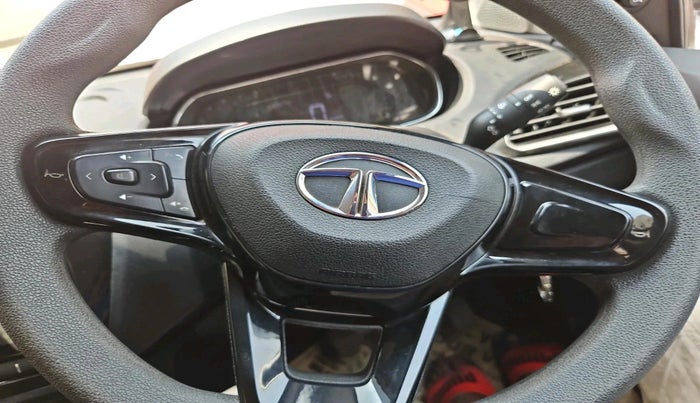 2022 Tata TIAGO NRG XT MT, Petrol, Manual, 20,858 km, interior