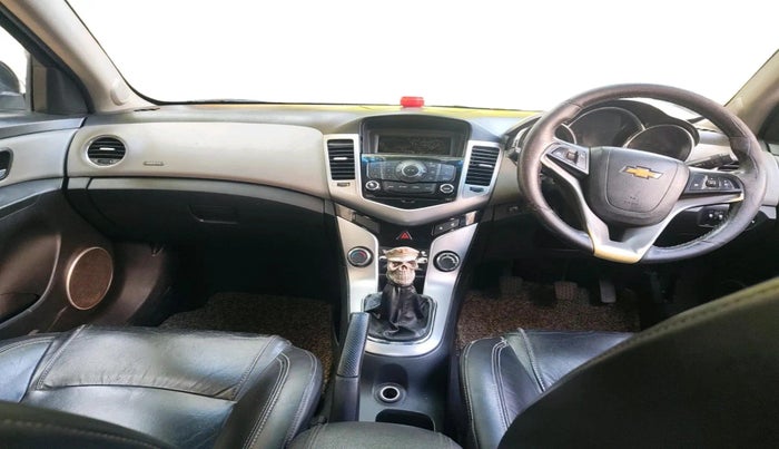 2011 Chevrolet Cruze LTZ, Diesel, Manual, 76,817 km, interior