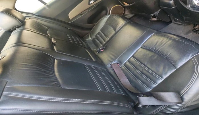 2011 Chevrolet Cruze LTZ, Diesel, Manual, 76,817 km, interior