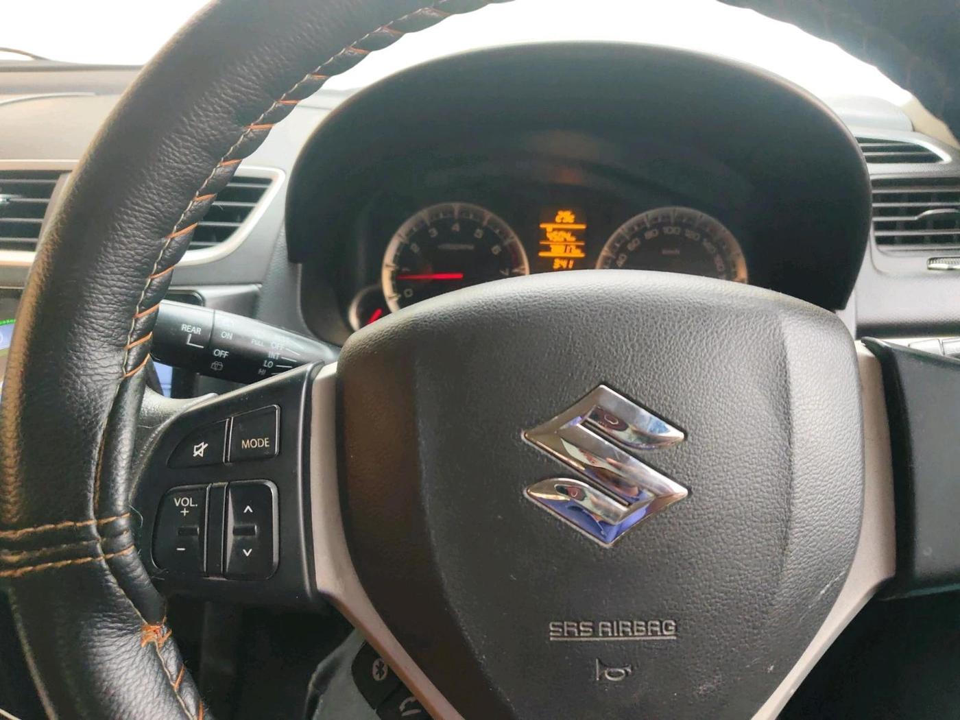 2015 Maruti Swift ZXI, Petrol, Manual, 78,817 km, interior