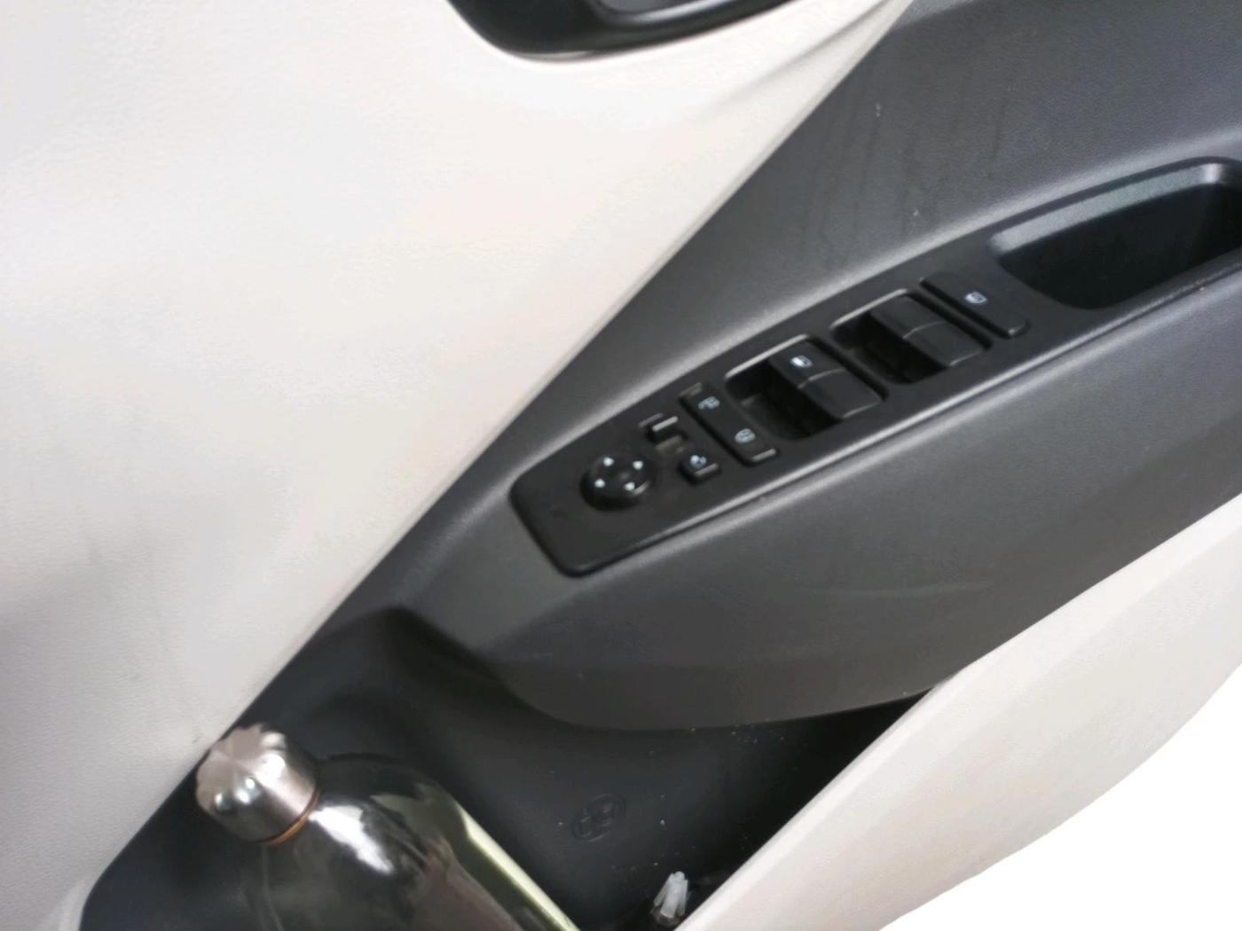 2020 Hyundai AURA S 1.2 AMT, CNG, Automatic, 30,567 km, interior