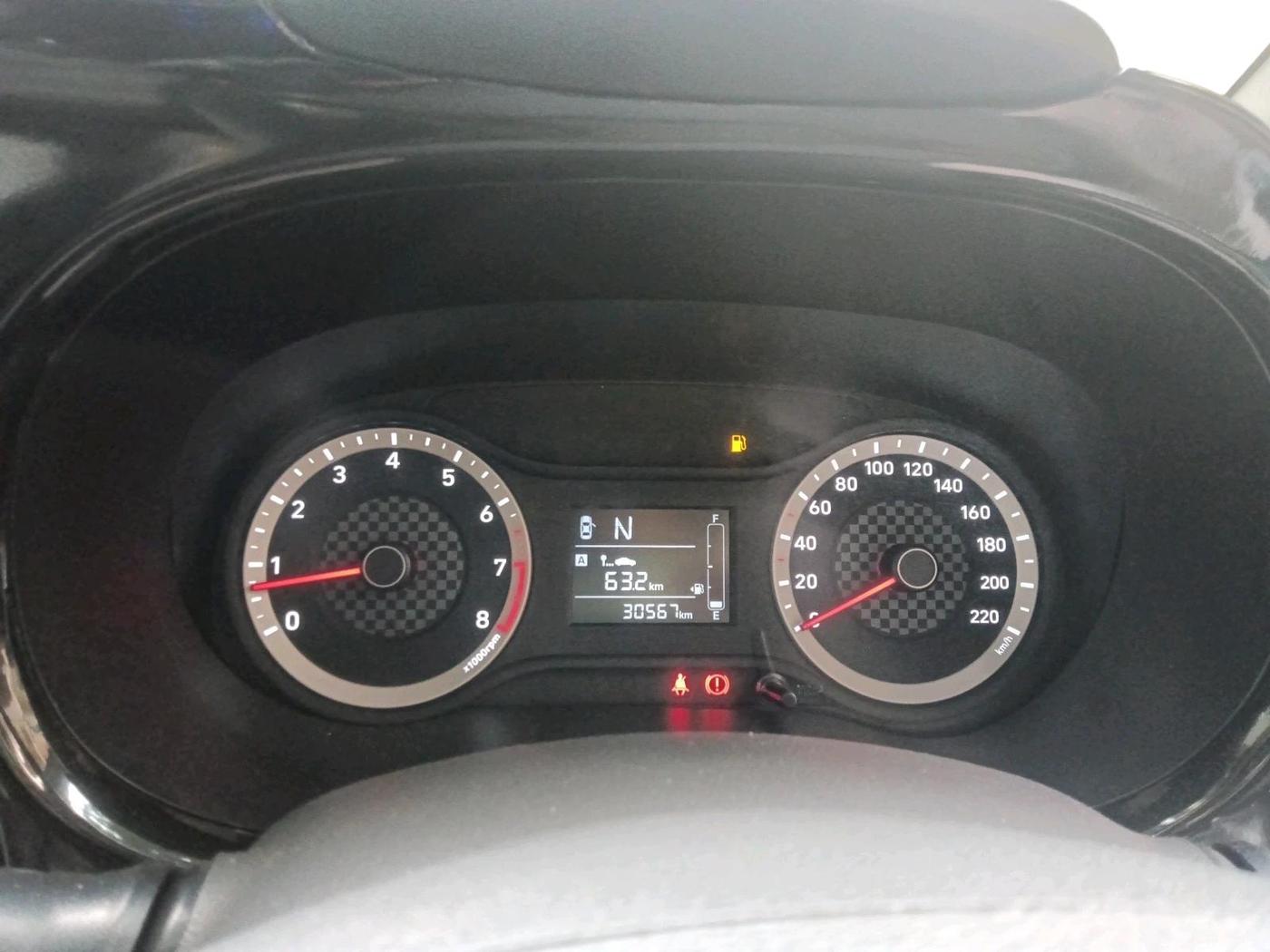 2020 Hyundai AURA S 1.2 AMT, CNG, Automatic, 30,567 km, interior