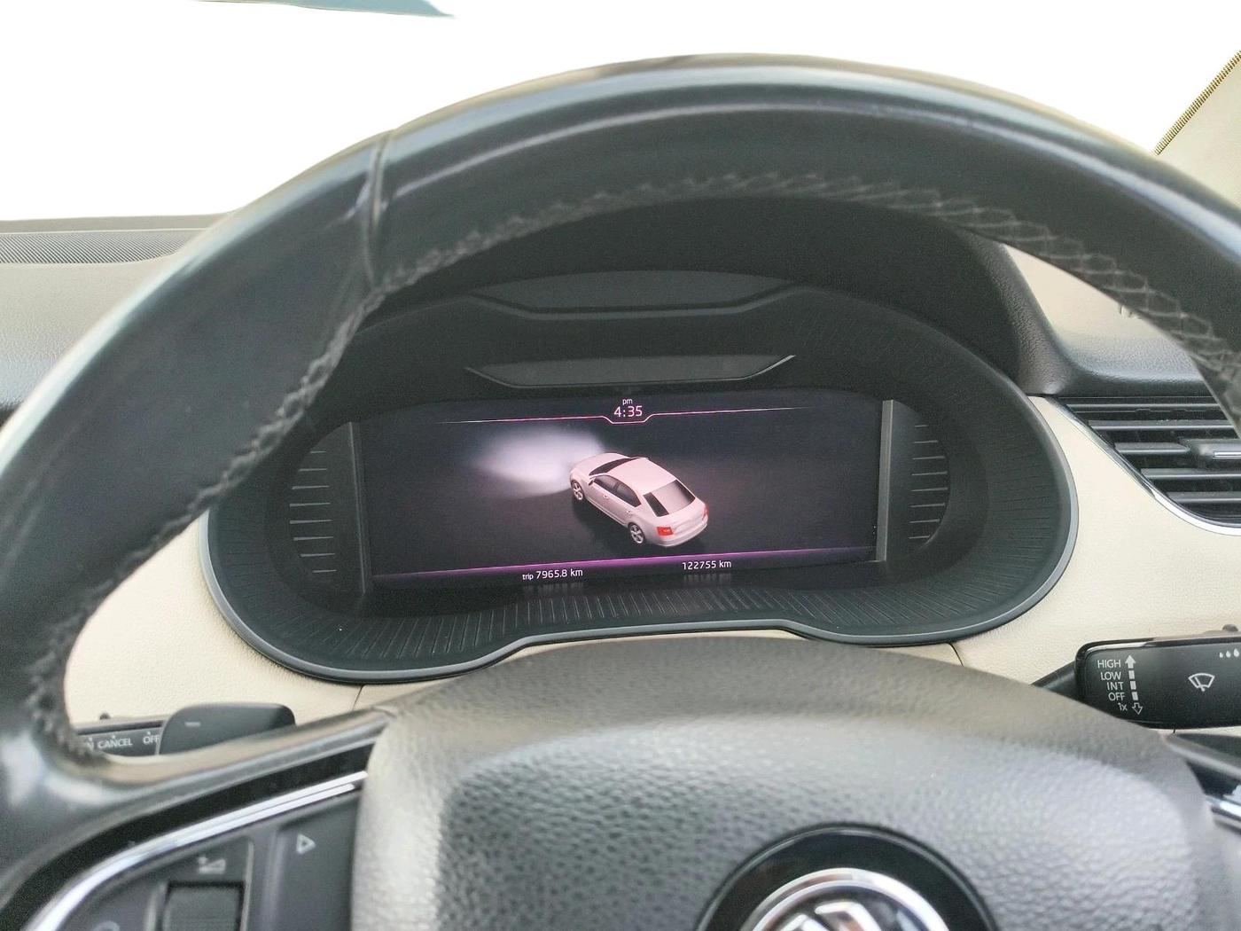 2019 Skoda Octavia L&K 1.8 TSI AT, Petrol, Automatic, 1,22,755 km, interior