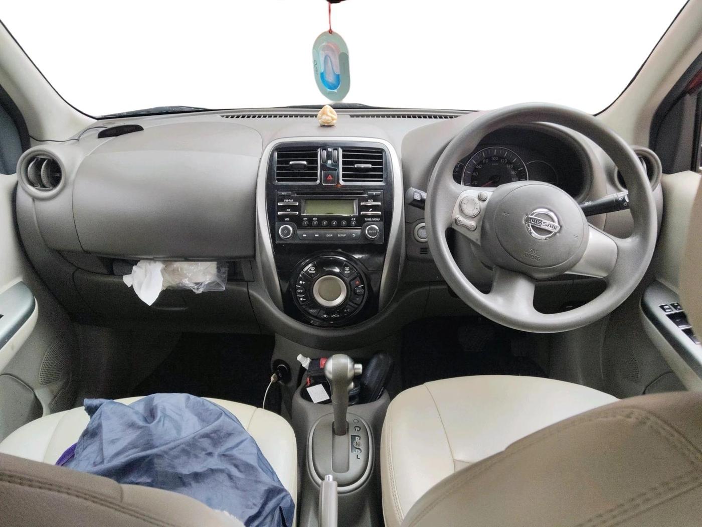 2014 Nissan Micra XV CVT, Petrol, Automatic, 64,857 km, interior