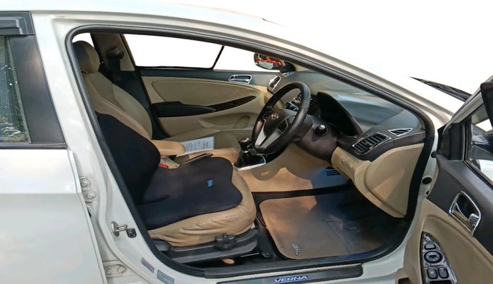 2014 Hyundai Verna FLUIDIC 1.6 CRDI SX OPT, Diesel, Manual, 1,04,141 km, interior