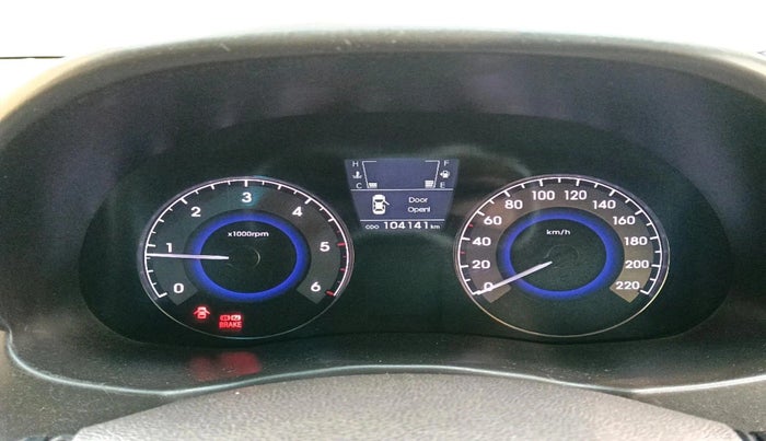 2014 Hyundai Verna FLUIDIC 1.6 CRDI SX OPT, Diesel, Manual, 1,04,141 km, interior