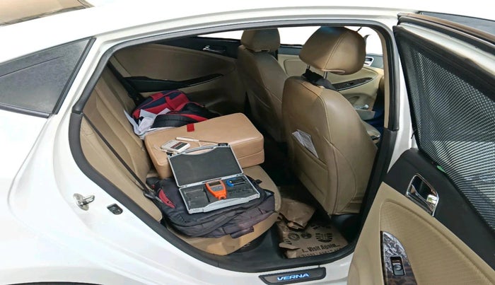 2014 Hyundai Verna FLUIDIC 1.6 CRDI SX OPT, Diesel, Manual, 1,04,141 km, interior