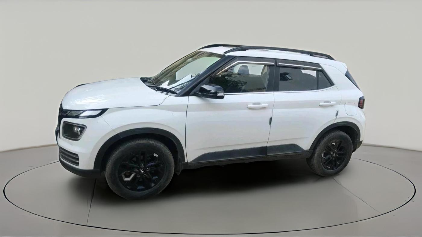 2023 Hyundai VENUE SX(O) 1.0 Turbo DCT Knight Edition, Petrol, Automatic, 28,437 km, exterior