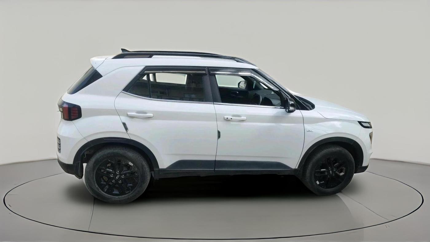 2023 Hyundai VENUE SX(O) 1.0 Turbo DCT Knight Edition, Petrol, Automatic, 28,437 km, exterior