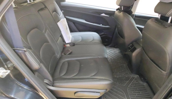 2019 MG HECTOR SMART HYBRID 1.5 PETROL, Petrol, Manual, 88,446 km, interior