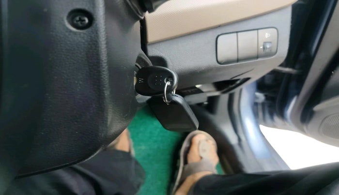 2014 Hyundai Xcent BASE 1.2, Petrol, Manual, 1,37,091 km, interior