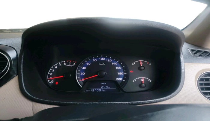 2014 Hyundai Xcent BASE 1.2, Petrol, Manual, 1,37,091 km, interior