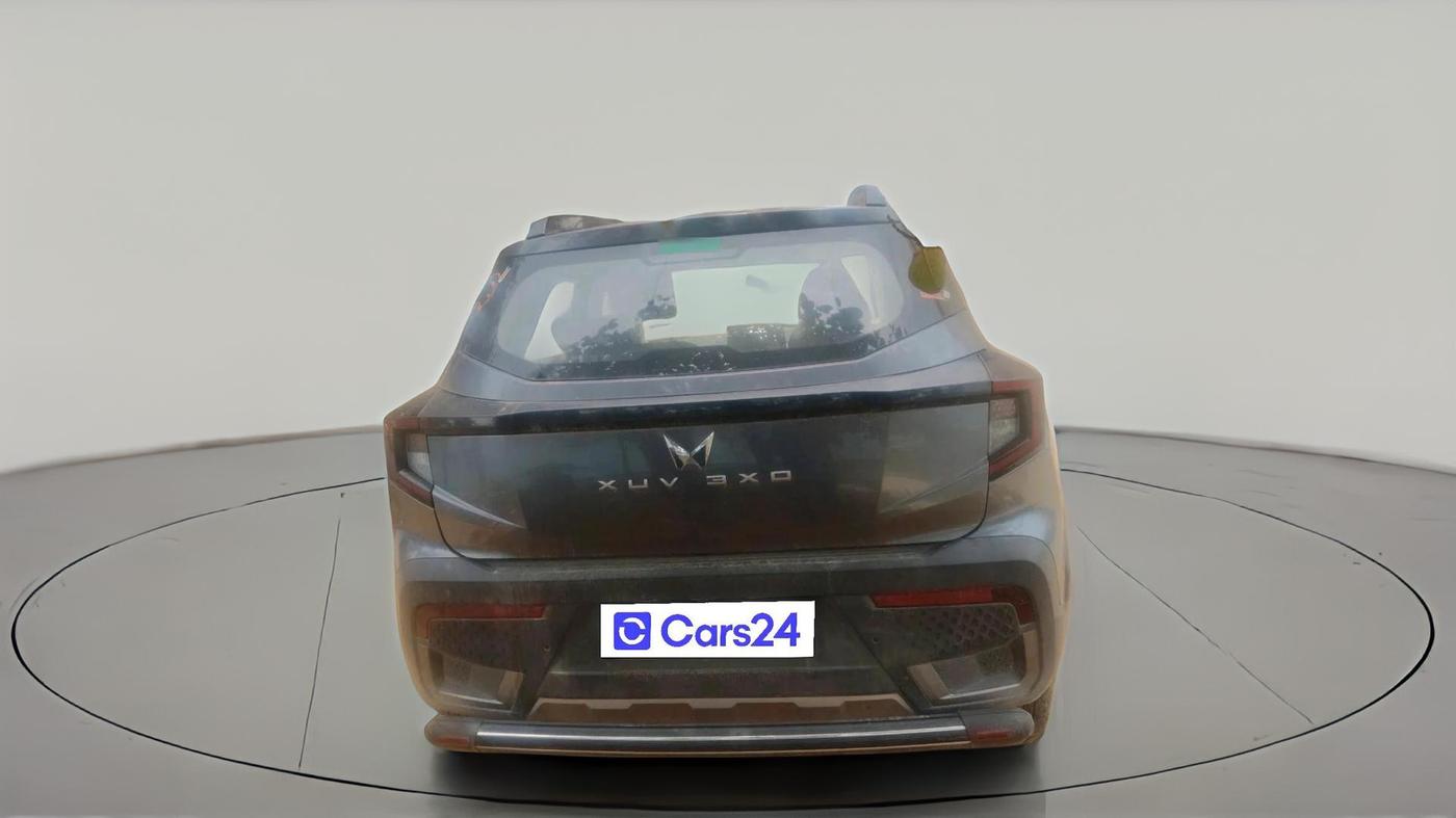 2024 Mahindra XUV 3XO MX3 1.2 L TCMPFi, Petrol, Manual, 79,671 km, exterior