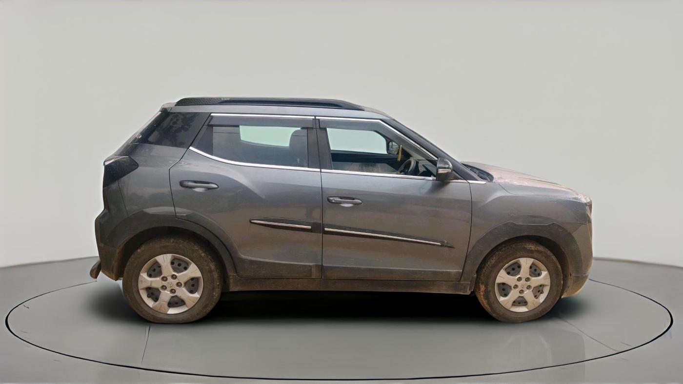 2024 Mahindra XUV 3XO MX3 1.2 L TCMPFi, Petrol, Manual, 79,671 km, exterior