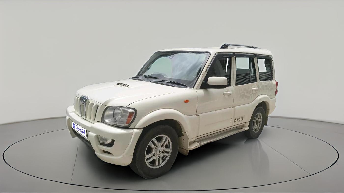 2013 Mahindra Scorpio VLX 2WD, Diesel, Manual, 1,18,209 km, exterior