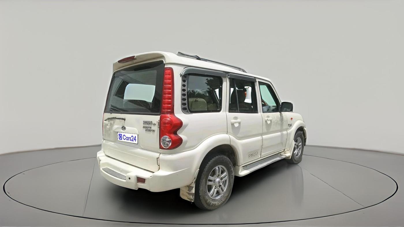 2013 Mahindra Scorpio VLX 2WD, Diesel, Manual, 1,18,209 km, exterior