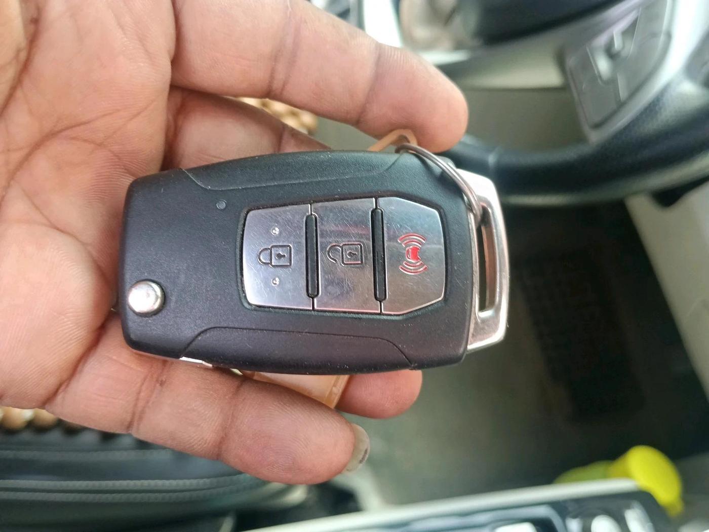 2019 Mahindra XUV300 W8 1.5 DIESEL, Diesel, Manual, 64,869 km, interior