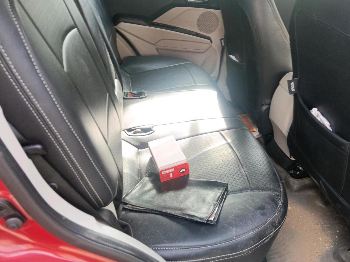 2019 Mahindra XUV300 W8 1.5 DIESEL, Diesel, Manual, 64,869 km, interior