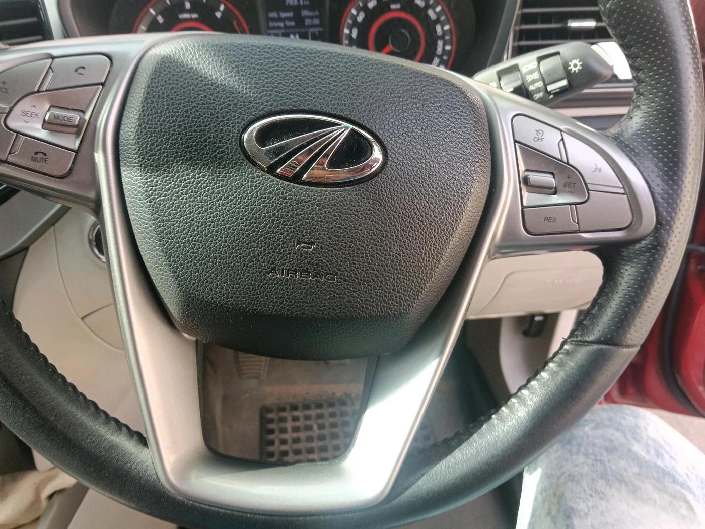 2019 Mahindra XUV300 W8 1.5 DIESEL, Diesel, Manual, 64,869 km, interior