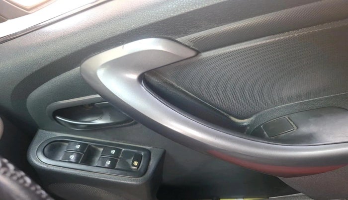 2014 Renault Duster 85 PS RXL DIESEL, Diesel, Manual, 82,233 km, interior