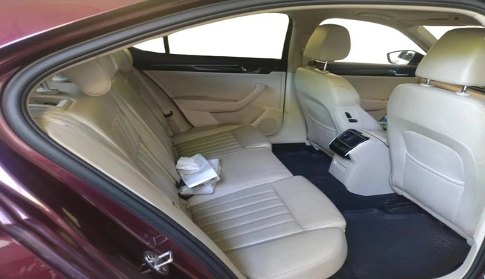 2016 Skoda Superb L&K 1.8 TSI AT, Petrol, Automatic, 1,00,739 km, interior