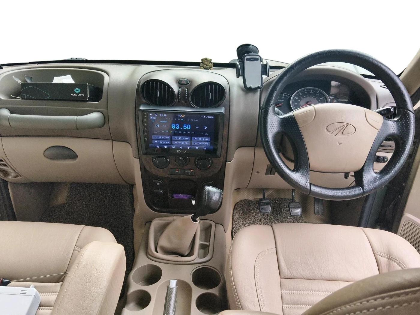 2012 Mahindra Scorpio SLE BS-III, Diesel, Manual, 69,631 km, interior