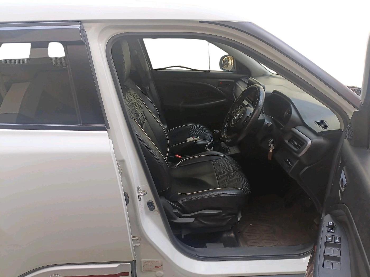 2024 Maruti BREZZA VXI, Petrol, Manual, 45,459 km, interior