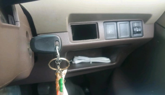 2009 Maruti Zen Estilo LXI, Petrol, Manual, 32,291 km, interior