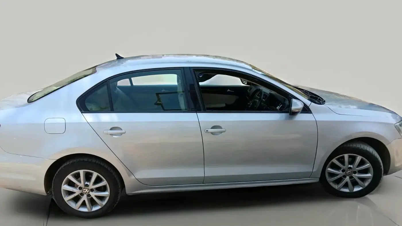 2014 Volkswagen Jetta COMFORTLINE TDI, Diesel, Manual, 2,04,623 km, exterior