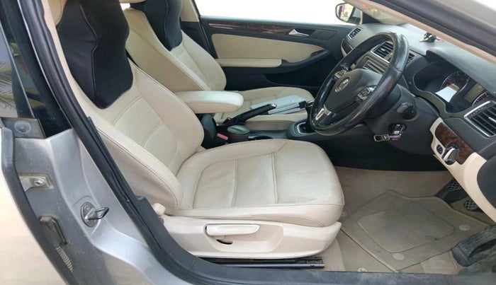 2014 Volkswagen Jetta COMFORTLINE TDI, Diesel, Manual, 2,04,623 km, interior