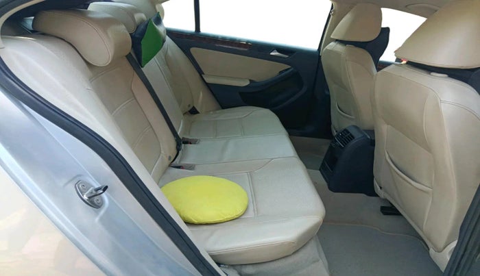 2014 Volkswagen Jetta COMFORTLINE TDI, Diesel, Manual, 2,04,623 km, interior