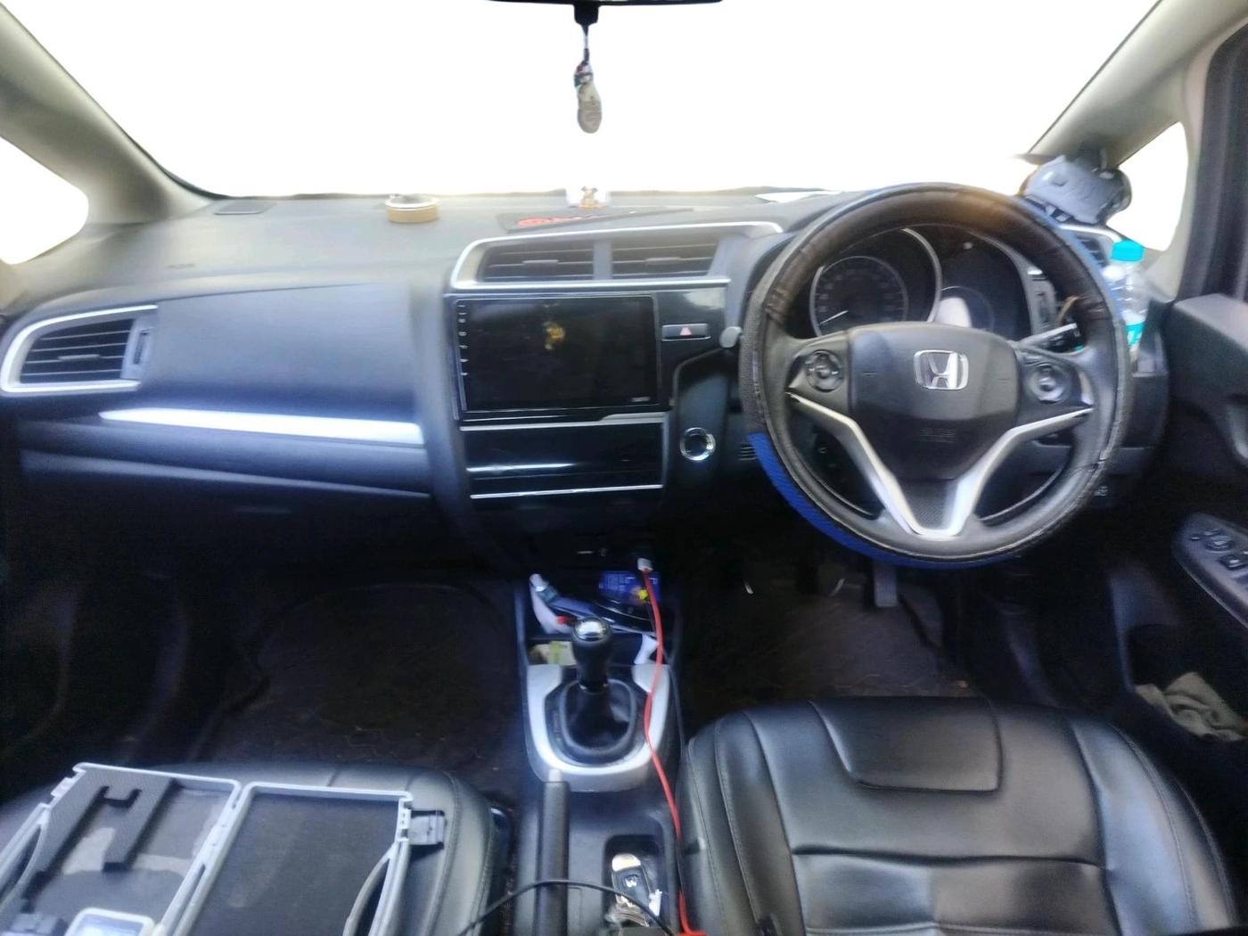 2018 Honda WR-V 1.5L I-DTEC VX MT, Diesel, Manual, 1,15,178 km, interior
