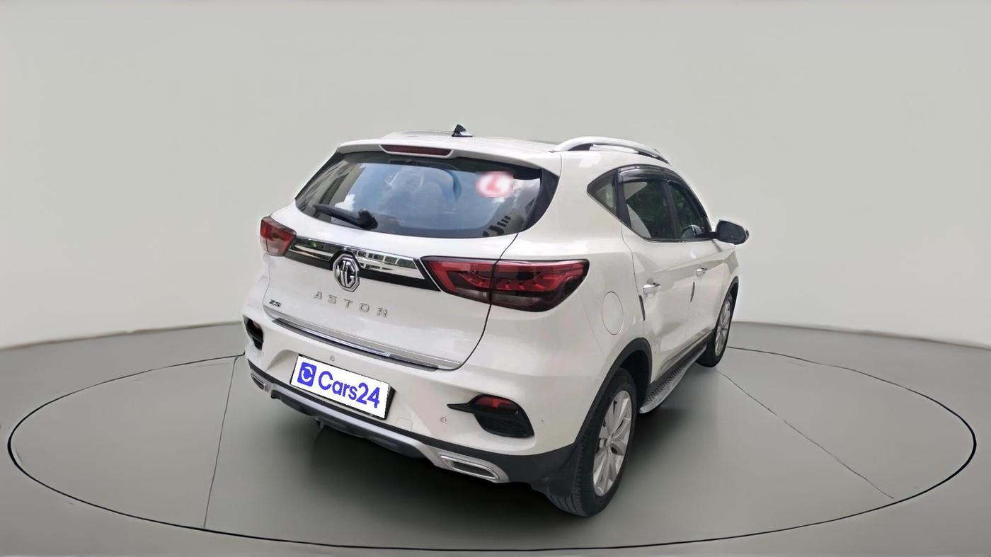 2025 MG ASTOR Select 1.5 CVT (Ivory), Petrol, Automatic, 1,912 km, exterior