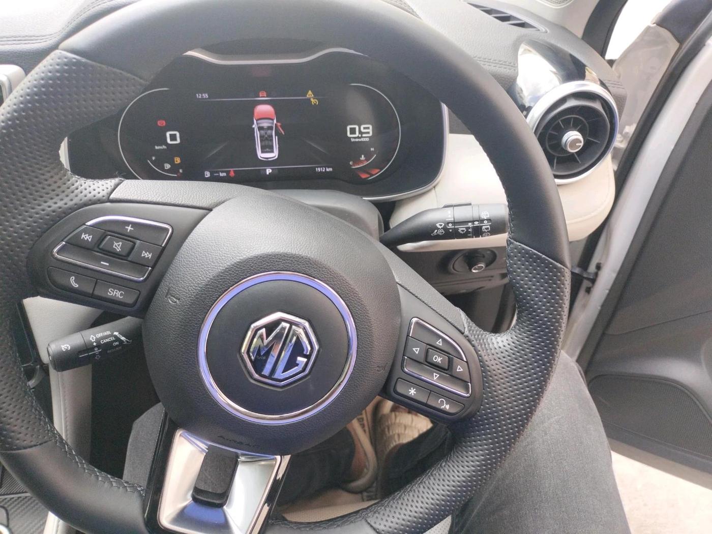 2025 MG ASTOR Select 1.5 CVT (Ivory), Petrol, Automatic, 1,912 km, interior