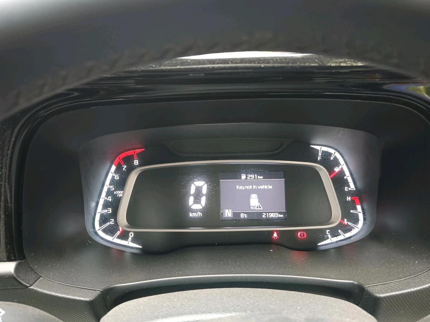 2021 KIA SONET HTX 1.0 IMT, Petrol, Manual, 21,983 km, interior