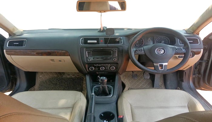 2012 Volkswagen Jetta COMFORTLINE TSI, Petrol, Manual, 1,32,240 km, interior