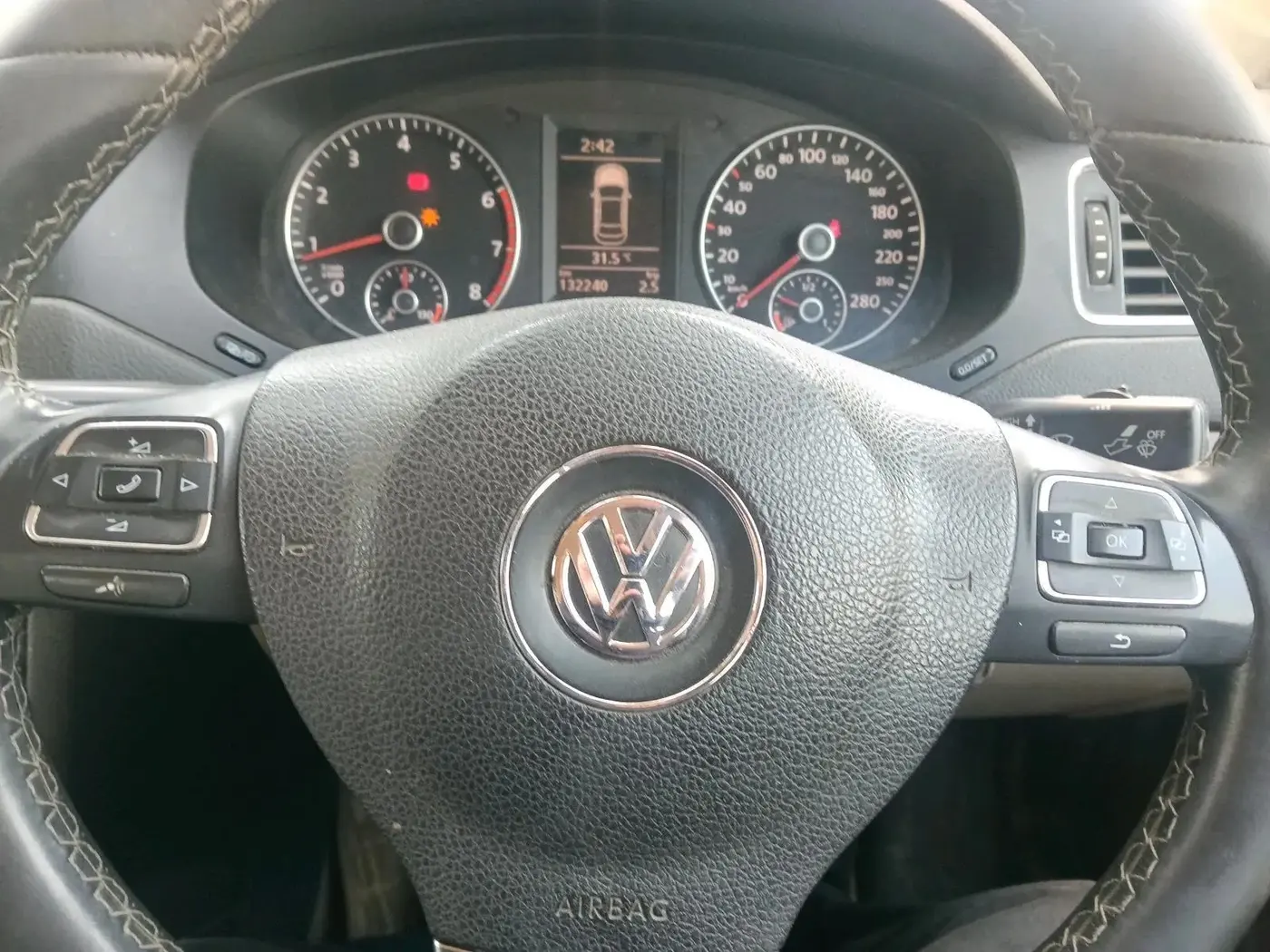 2012 Volkswagen Jetta COMFORTLINE TSI, Petrol, Manual, 1,32,240 km, interior