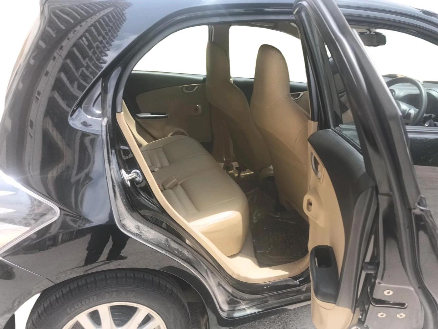 2016 Honda Brio VX AT, Petrol, Automatic, 23,973 km, interior