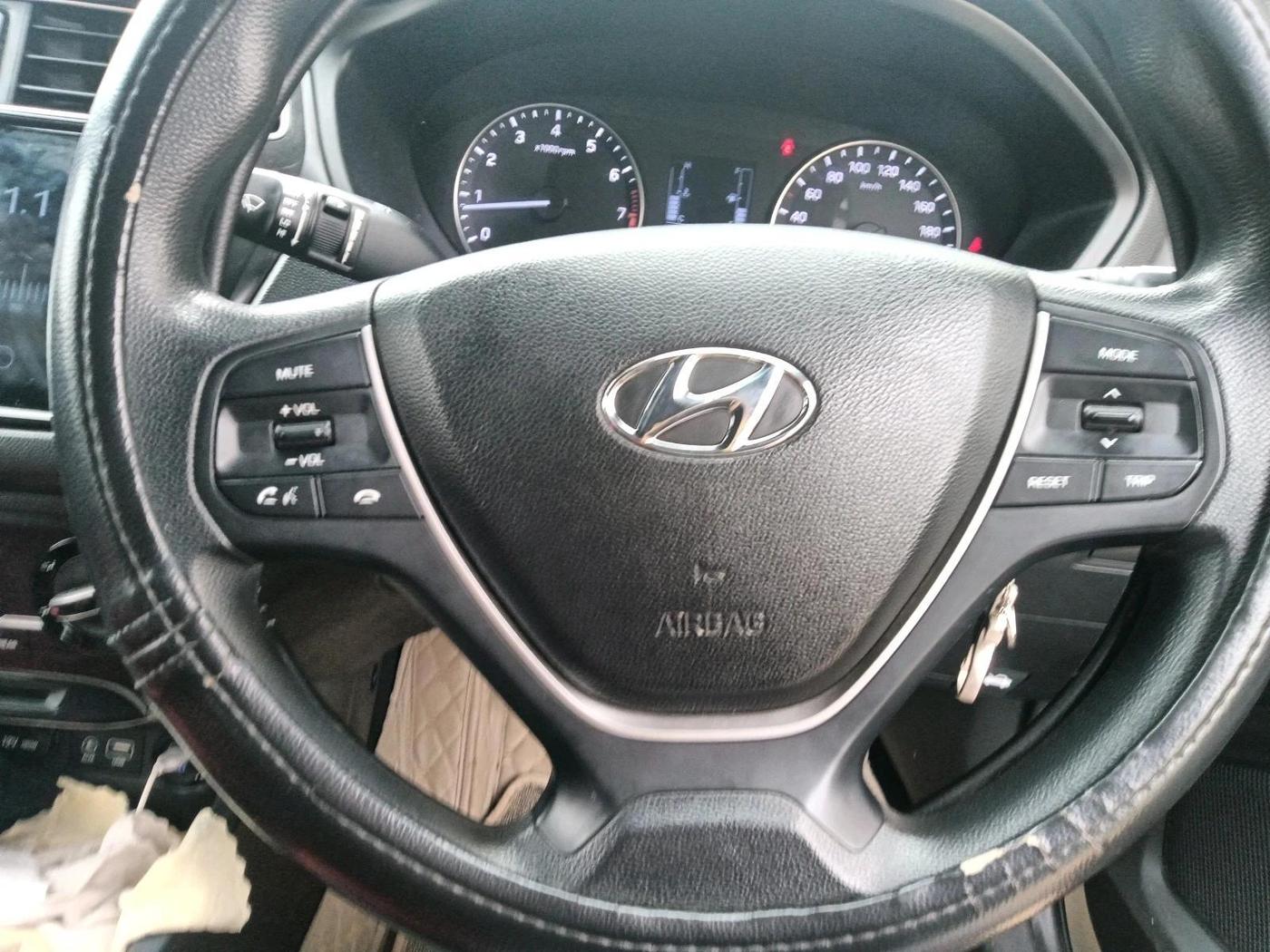 2018 Hyundai i20 Active 1.2 S, Petrol, Manual, 80,478 km, interior
