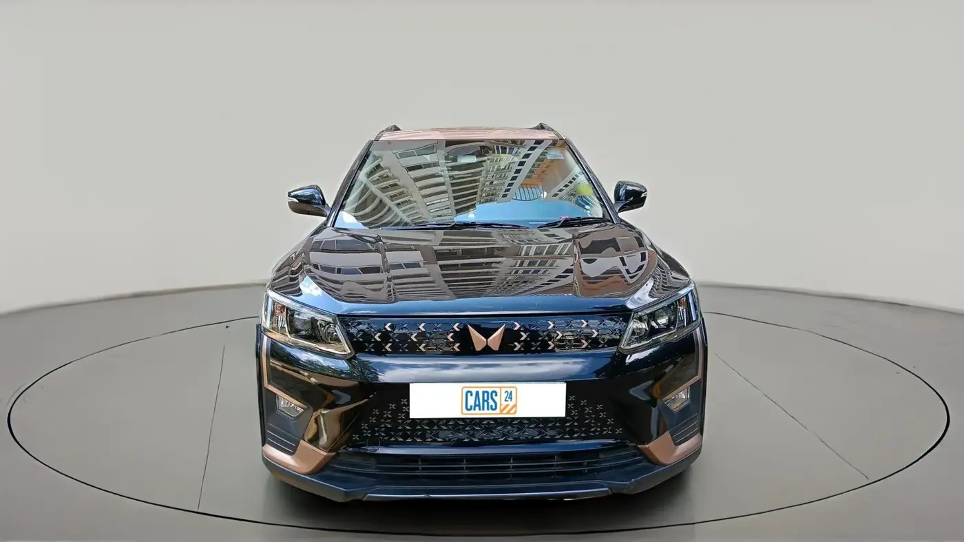 2023 Mahindra XUV400 EL 7.2 KW, Electric, Automatic, 70,701 km, exterior