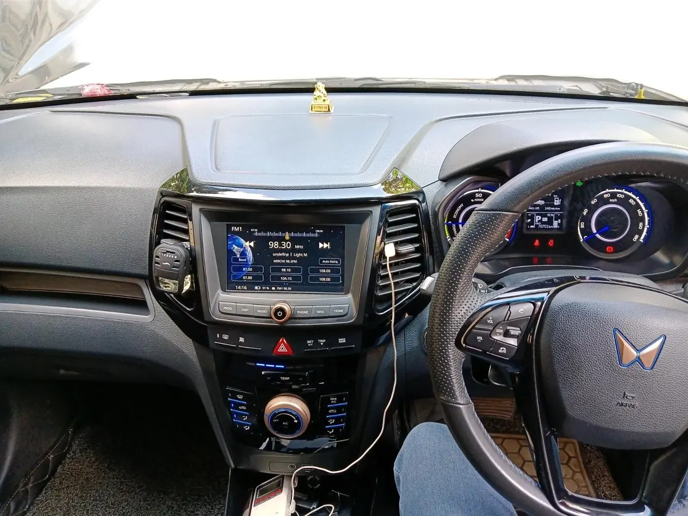 2023 Mahindra XUV400 EL 7.2 KW, Electric, Automatic, 70,701 km, interior