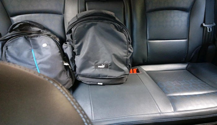 2023 Mahindra XUV400 EL 7.2 KW, Electric, Automatic, 70,701 km, interior