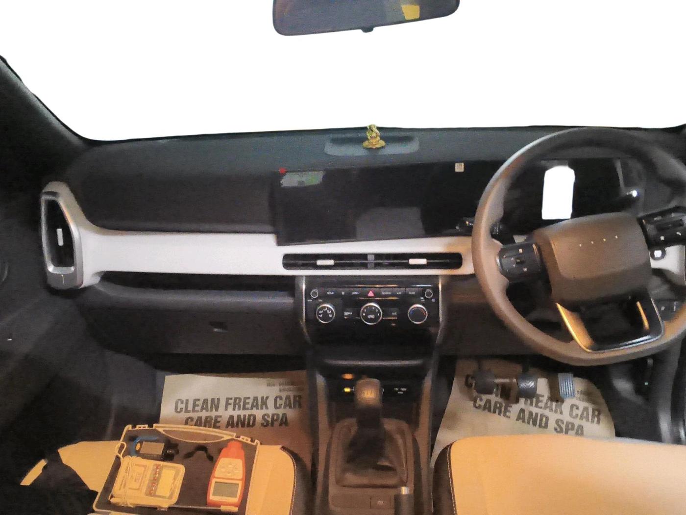 2025 Hyundai VENUE HX 5 1.2 Petrol MT, Petrol, Manual, 4,211 km, interior