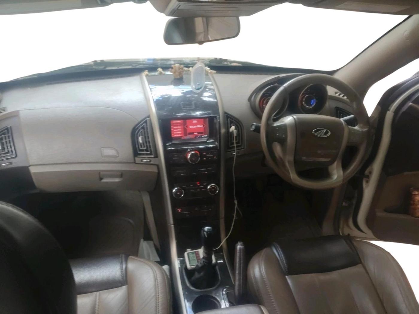 2012 Mahindra XUV500 W8, Diesel, Manual, 1,05,550 km, interior