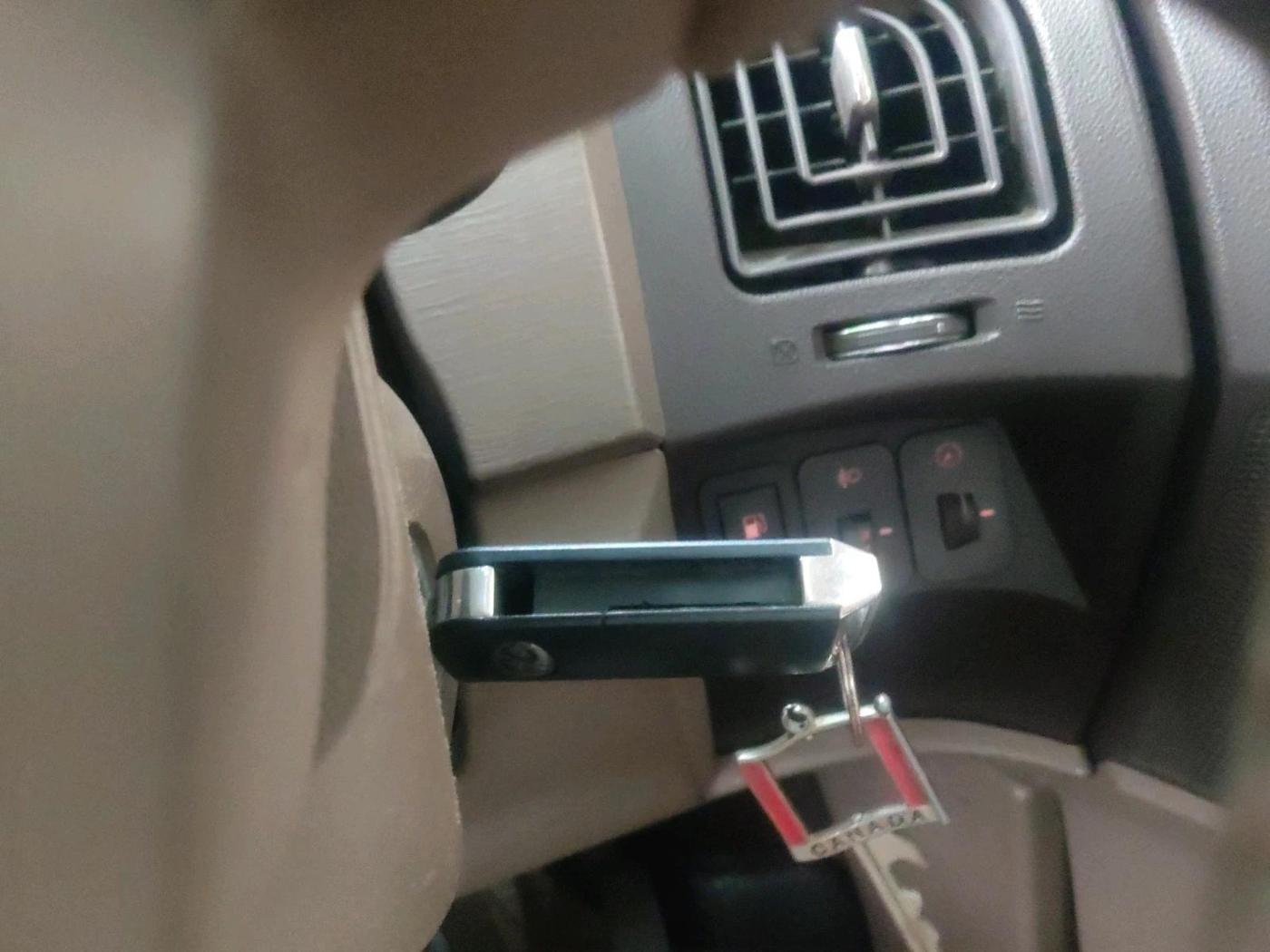 2012 Mahindra XUV500 W8, Diesel, Manual, 1,05,550 km, interior