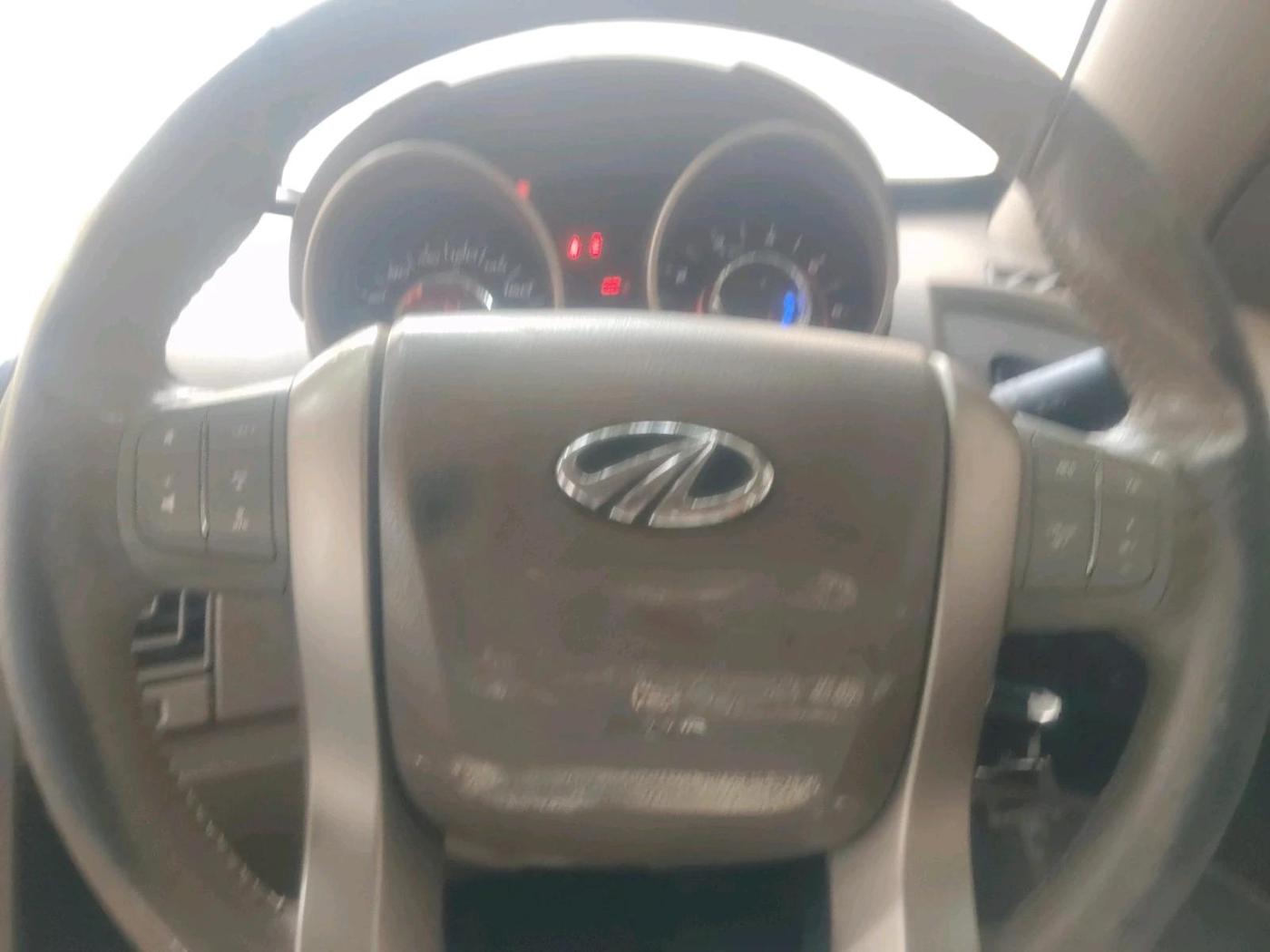 2012 Mahindra XUV500 W8, Diesel, Manual, 1,05,550 km, interior